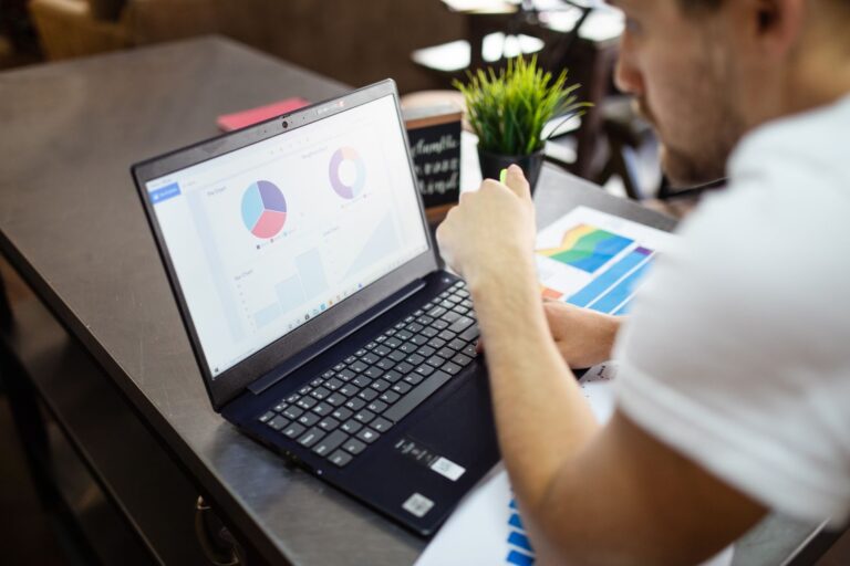 Onlineshop gründen: Recht, Steuern, Versand
