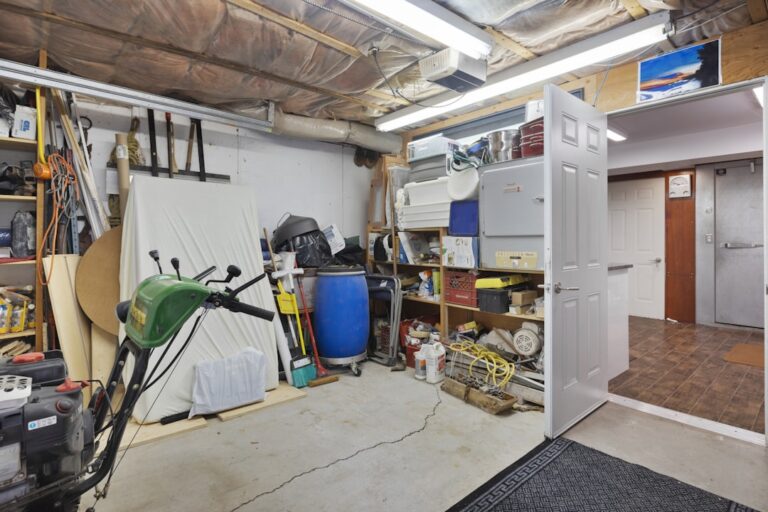 Garage neu gedacht: Wie Sie ungenutzten Raum optimal gestalten und Platz für Hobbys schaffen