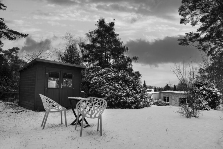 Gartenhaus kaufen: Größe, Material und Folgekosten prüfen